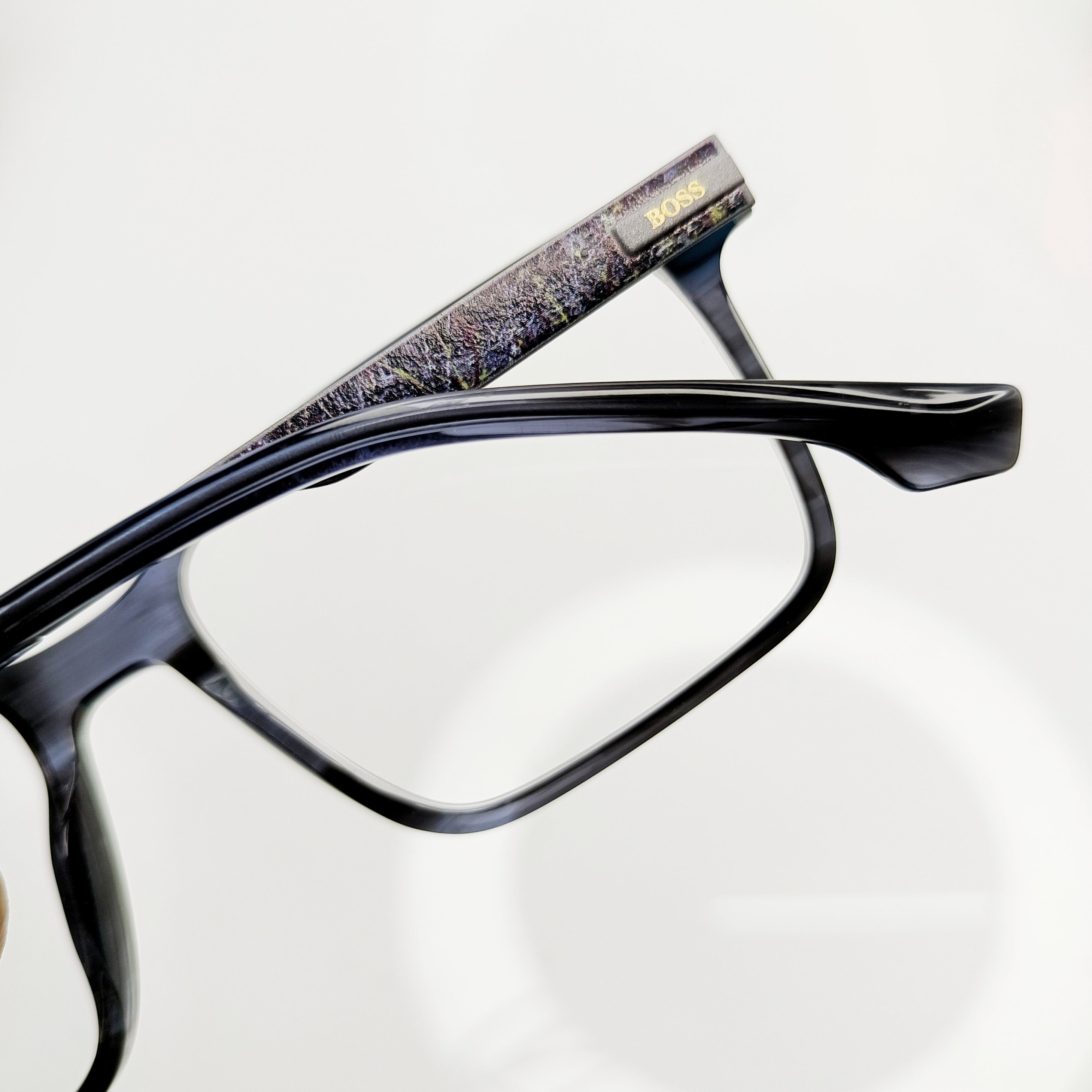 BOSS EYEWEAR