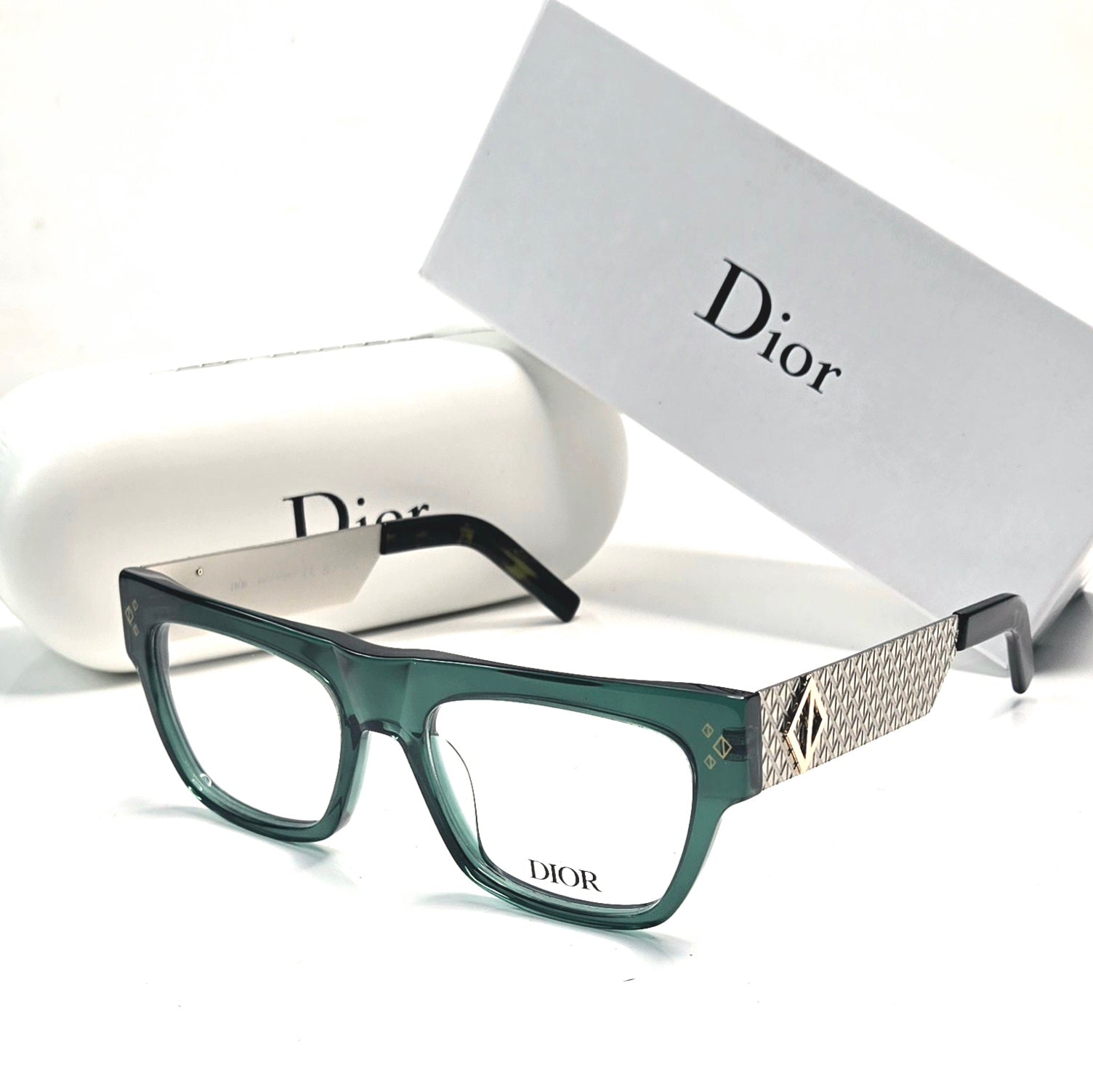 DIOR EYEWEAR